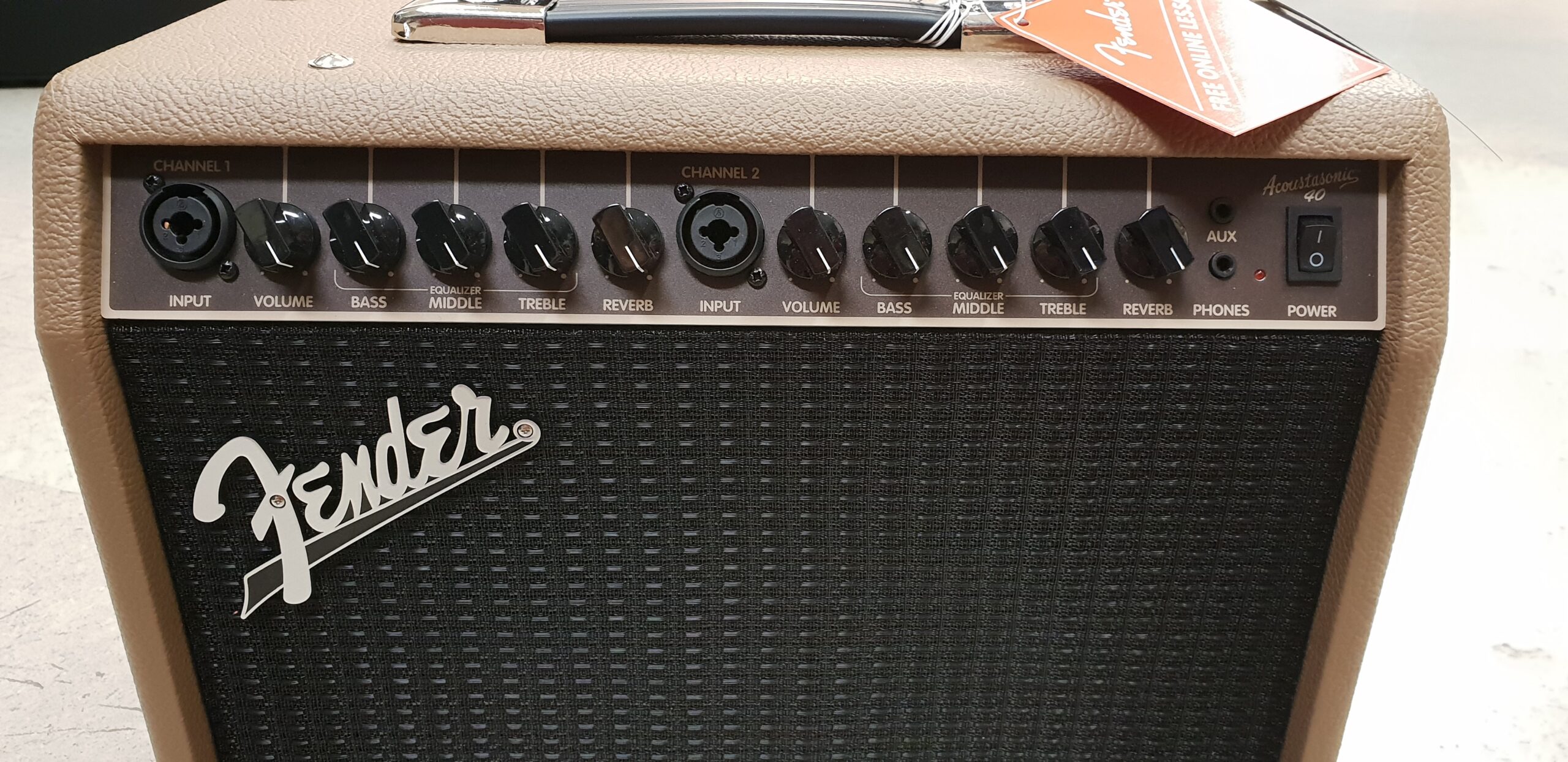 Fender Acoustasonic 40 amplificatore acustico 40W