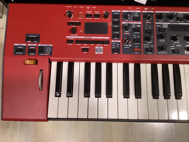 Nord Wave 2 tastiera synth occasione usata