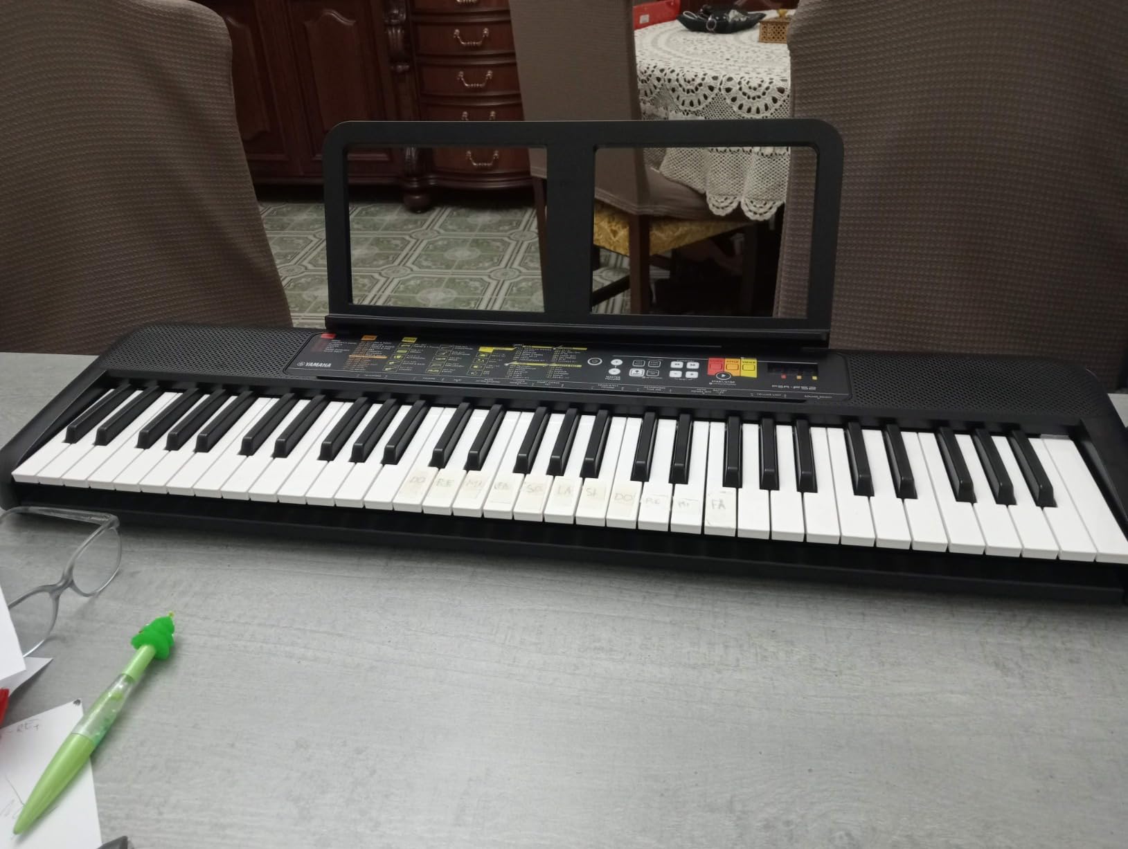 Yamaha PSR-F52 Tastiera Digitale 61 Tasti Nera 144 Voci