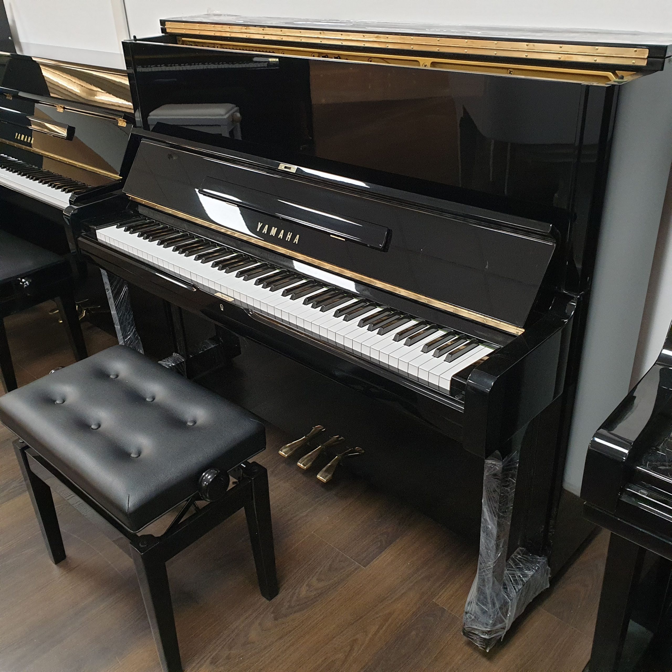 Yamaha U1G pianoforte verticale acustico da studio