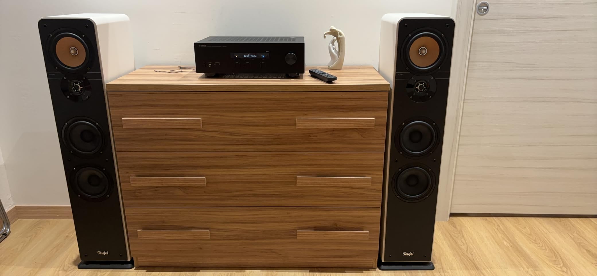 Yamaha R-S202D sintoamplificatore stereo nero Bluetooth