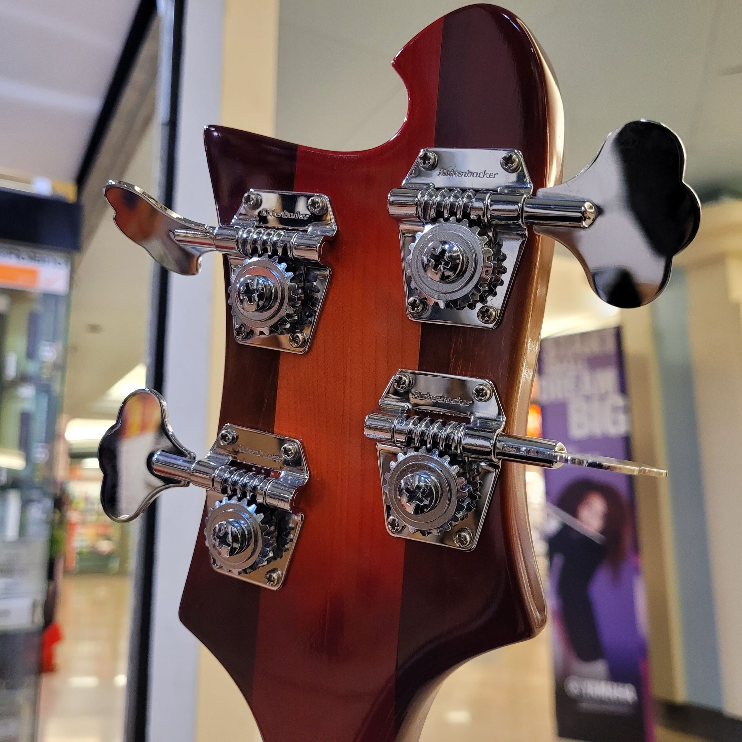 Rickenbacker 4003 basso elettrico solid body acero