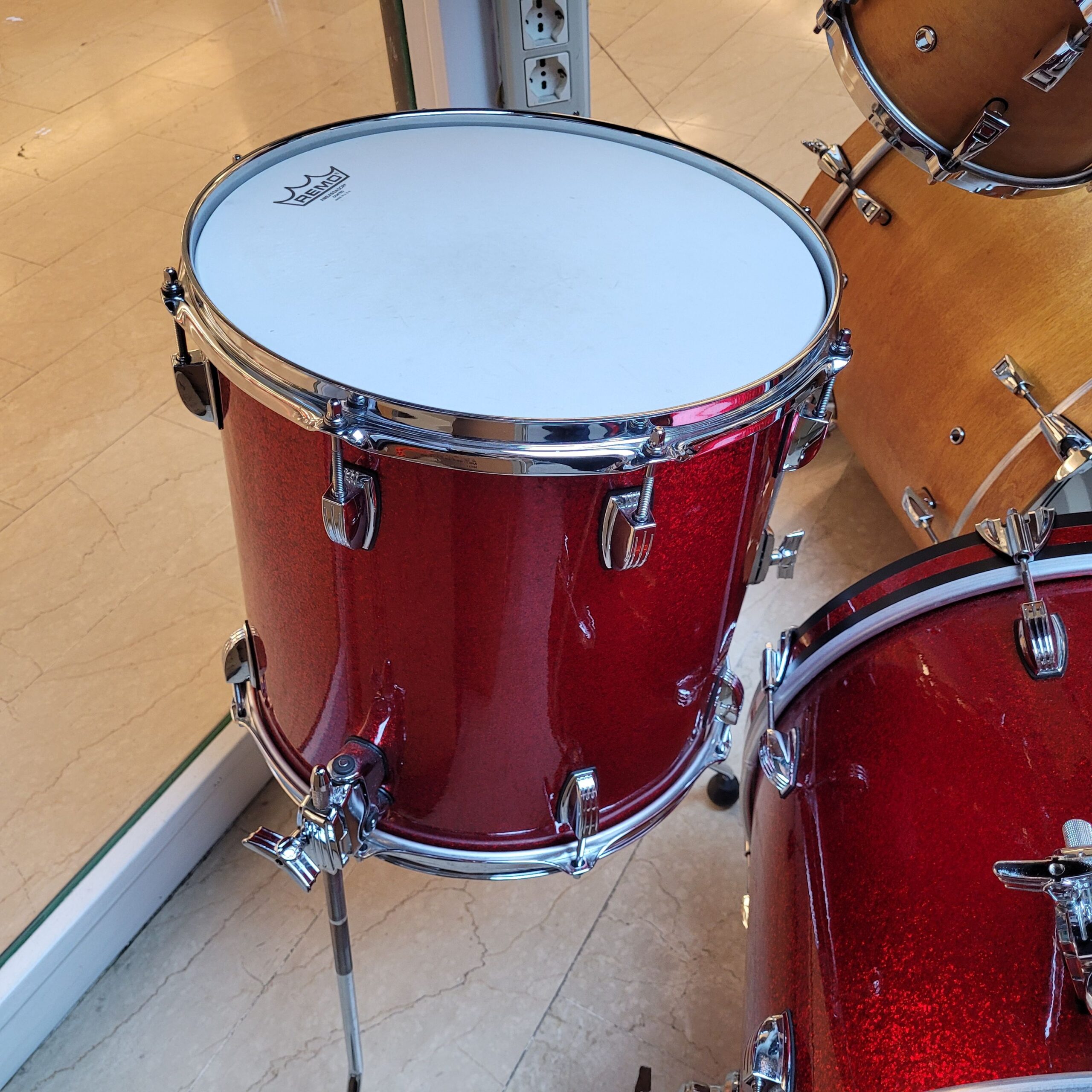 Ludwig Classic Maple batteria Downbeat 20 Red Sparkle