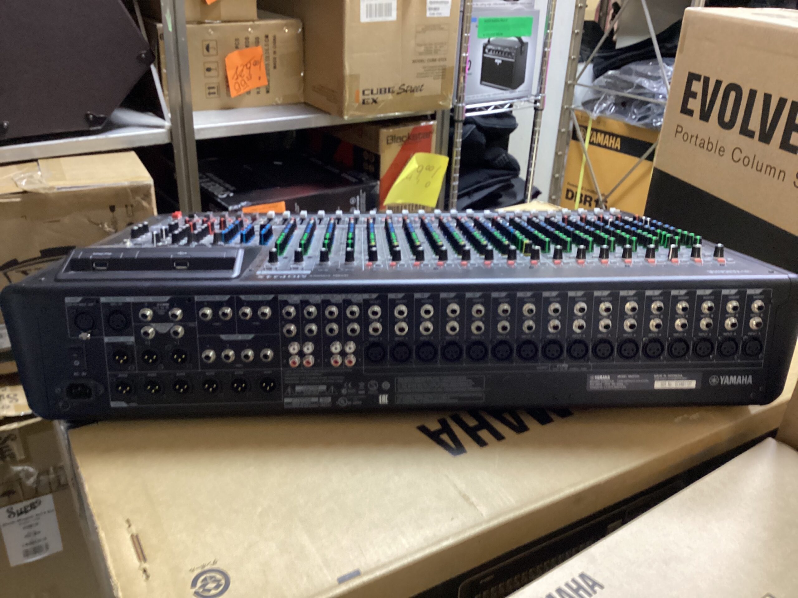 Yamaha MGP24X mixer analogico 24 canali usato