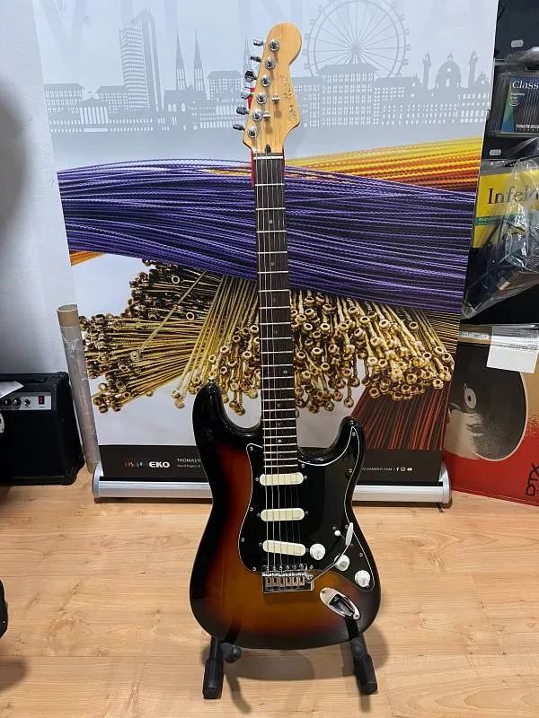 Jim Reed Stratocaster chitarra elettrica usata Wilkinson