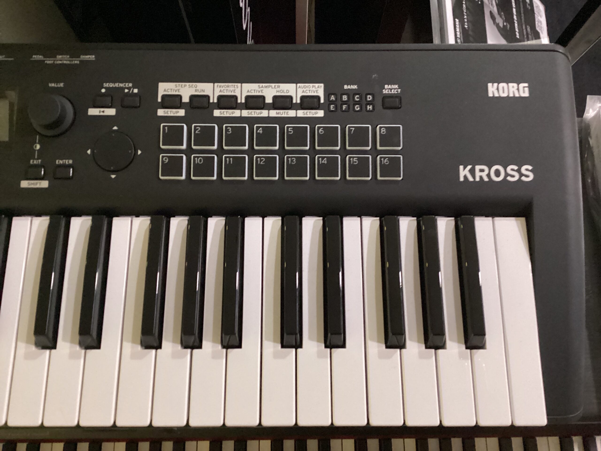 Korg Kross Tastiera Workstation Usata Occasione 61 Tasti