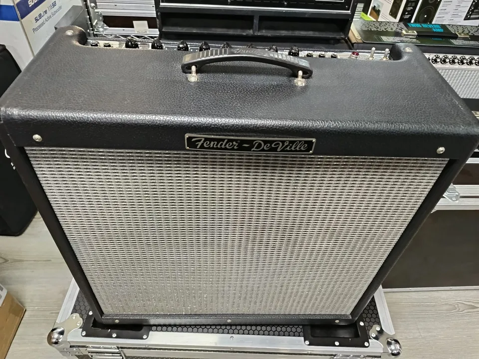 Fender Hot Rod DeVille 410 ampli valvolare 60W usato