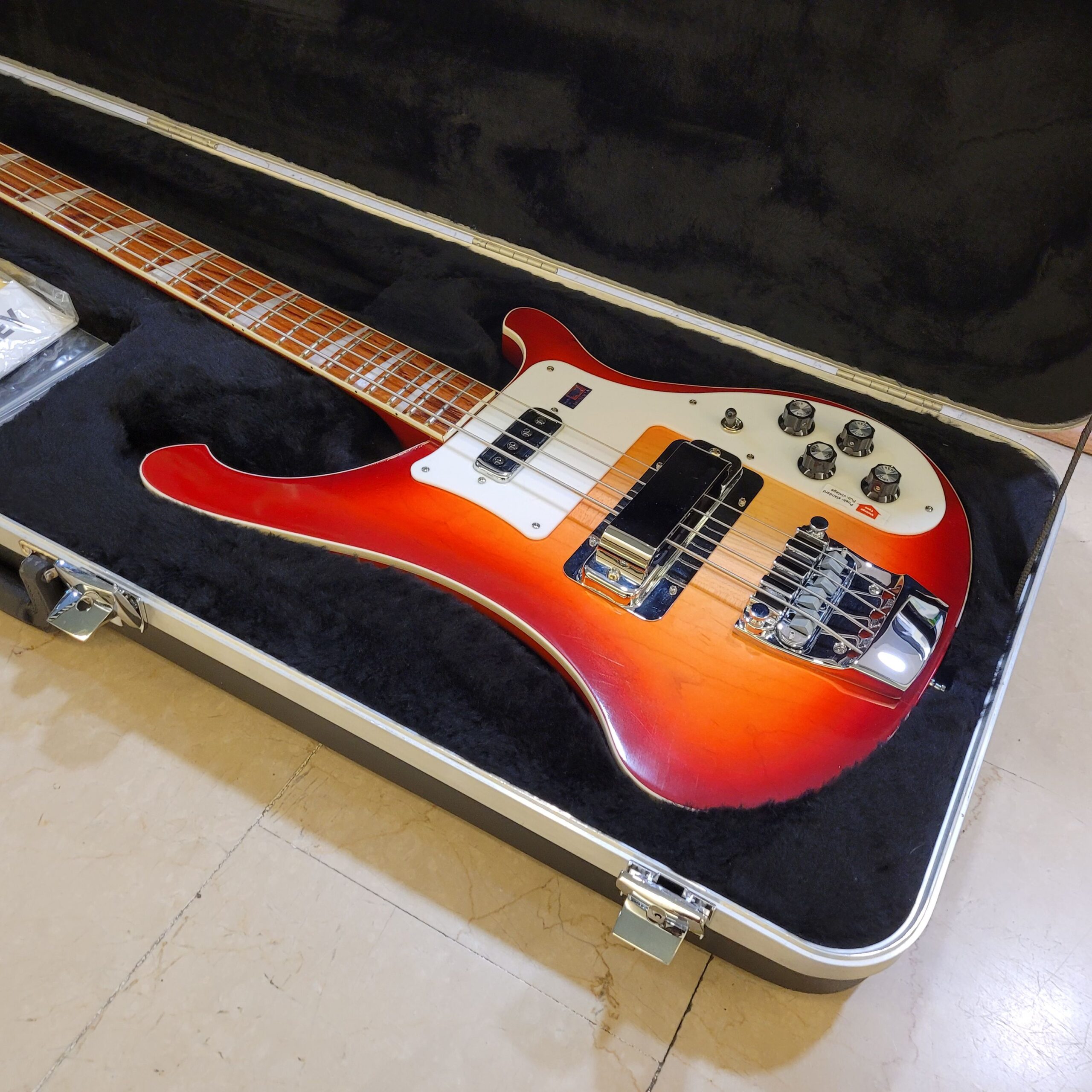 Rickenbacker 4003 basso elettrico solid body acero