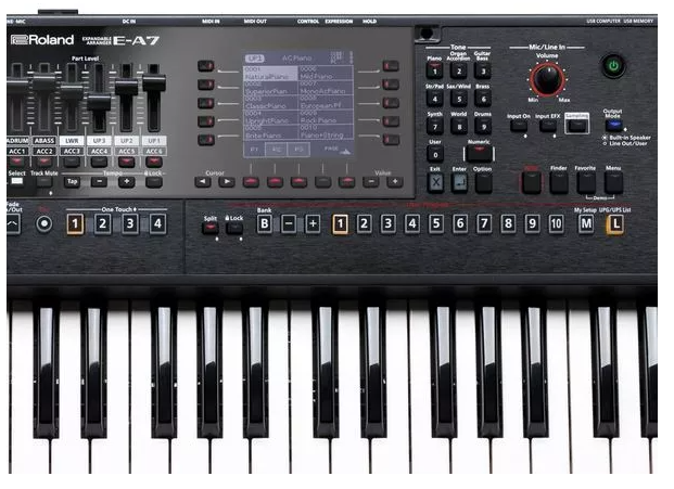 Roland E-A7 EA-7 tastiera arranger 61 tasti con 1500 suoni