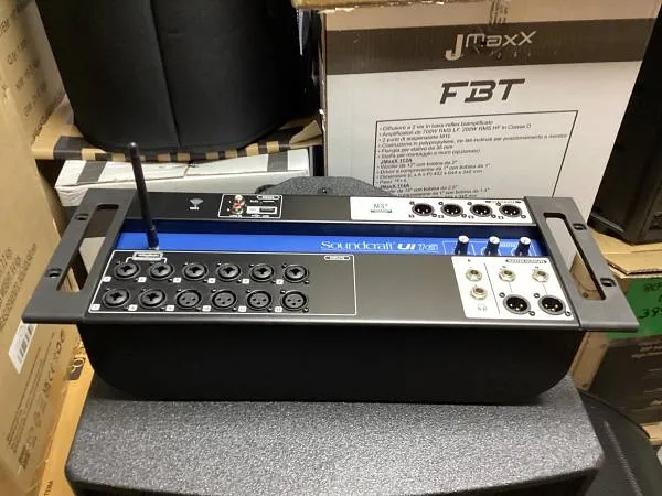 Soundcraft Ui16 mixer digitale wifi usato occasione