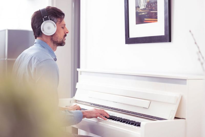 Yamaha Clavinova CLP785 PWH pianoforte digitale bianco lucido