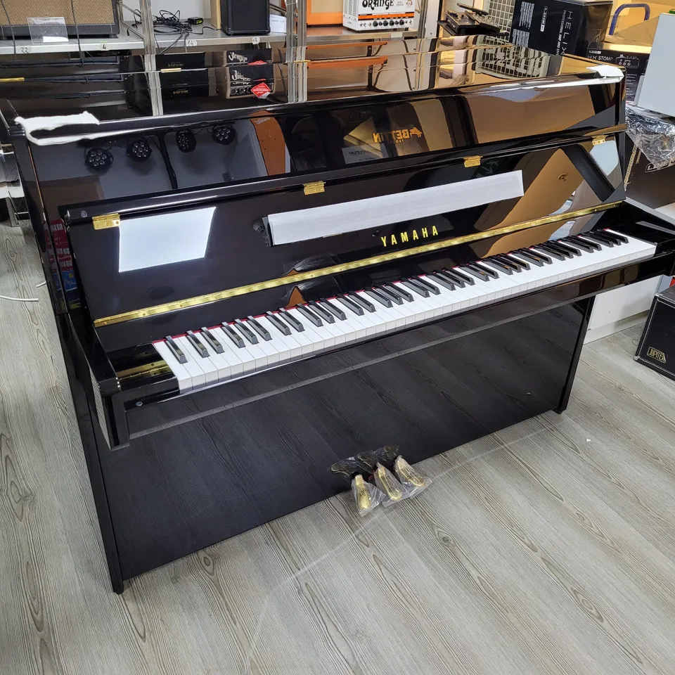 Yamaha B1 PE Silent pianoforte verticale nero seminuovo