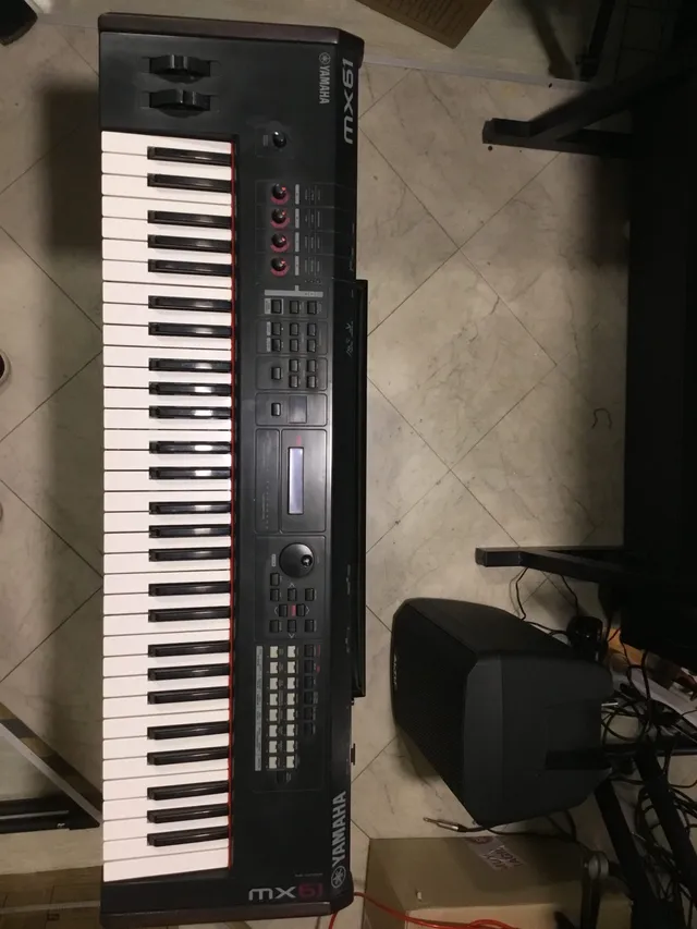 Yamaha MX61 sintetizzatore 61 tasti Black USB