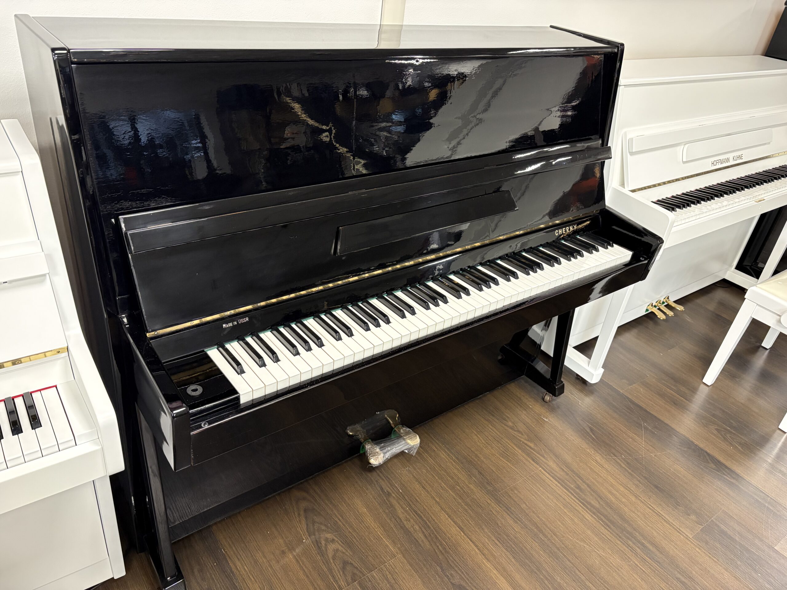 Cherny 120 pianoforte verticale nero lucido 119 cm