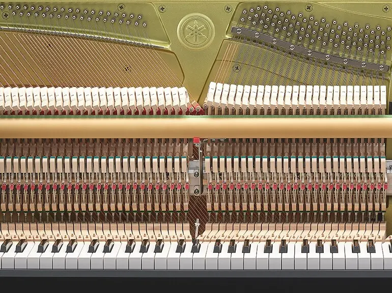 Yamaha B10 pianoforte verticale 109 cm nero lucido