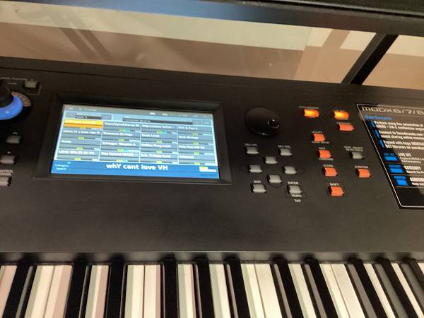 Yamaha MODX8 sintetizzatore 88 tasti Usato