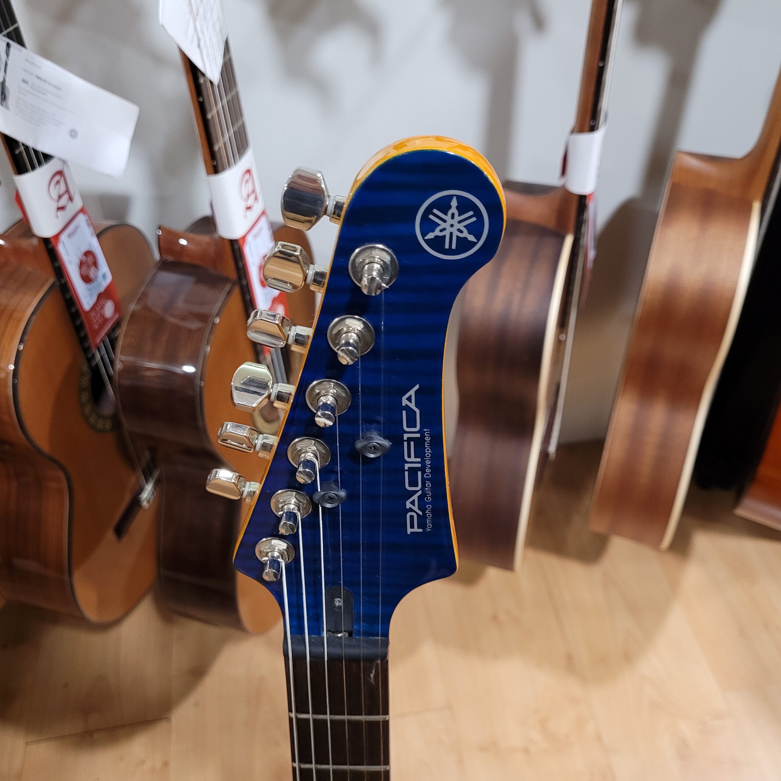 Yamaha Pacifica PAC612VIIFM Chitarra Elettrica Trans Blue