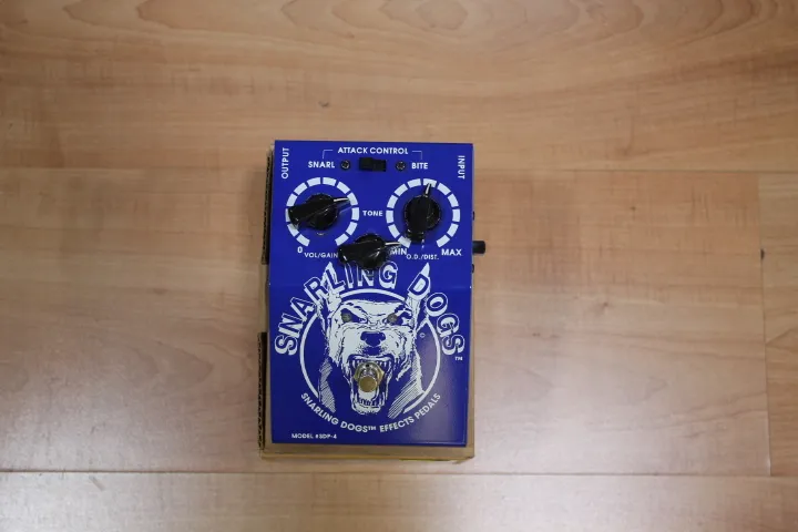 Snarling Dogs pedale chitarra effetto analogico
