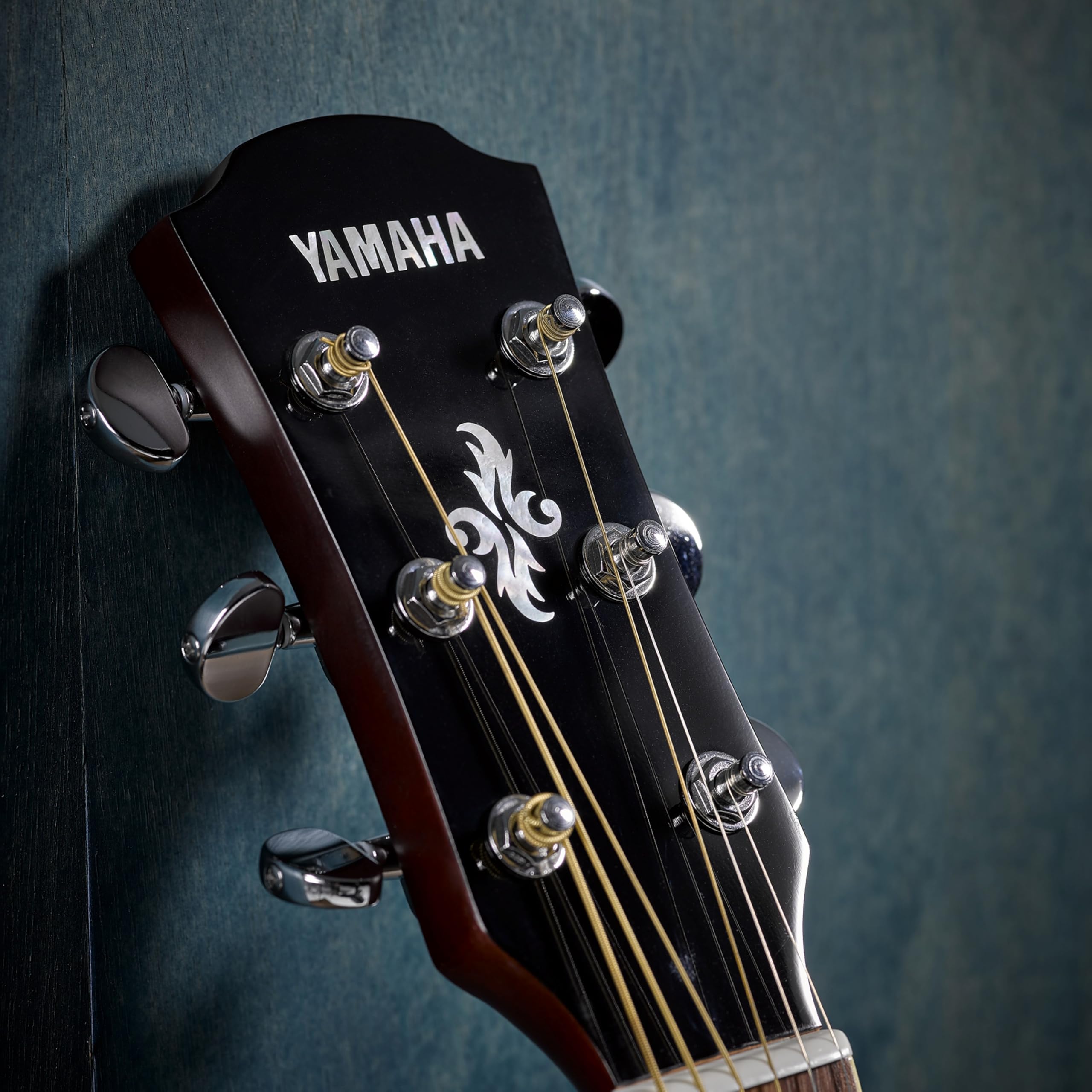 Yamaha APX600FM chitarra elettroacustica ambra acero EQ