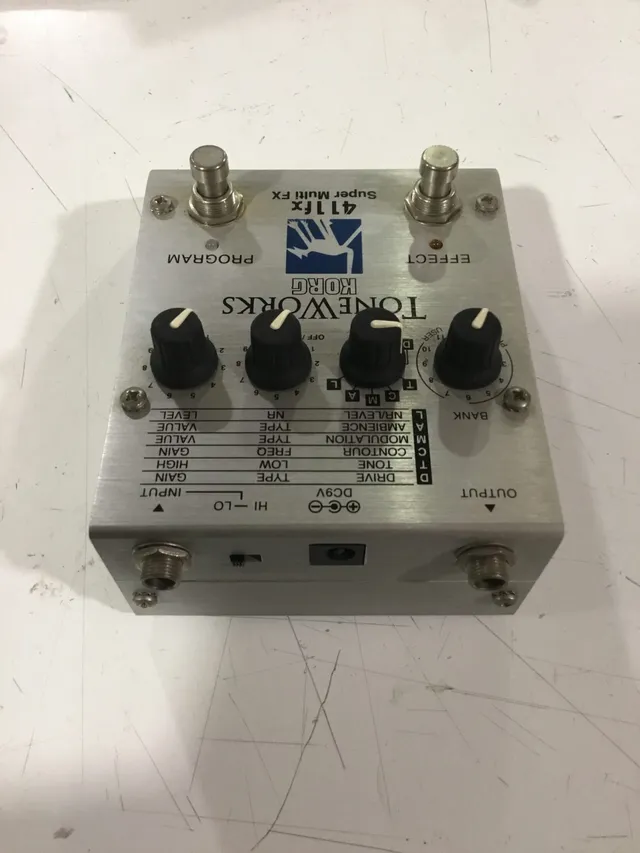 Korg Toneworks 411FX multieffetto 6 effetti simultanei