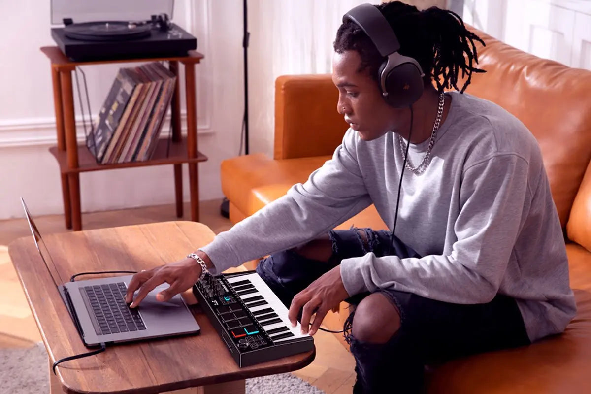 Terence MIDI 25 Tastiera Controller 25 Tasti con Pad RGB