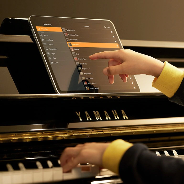 Yamaha B1 TransAcoustic pianoforte verticale 20 suoni