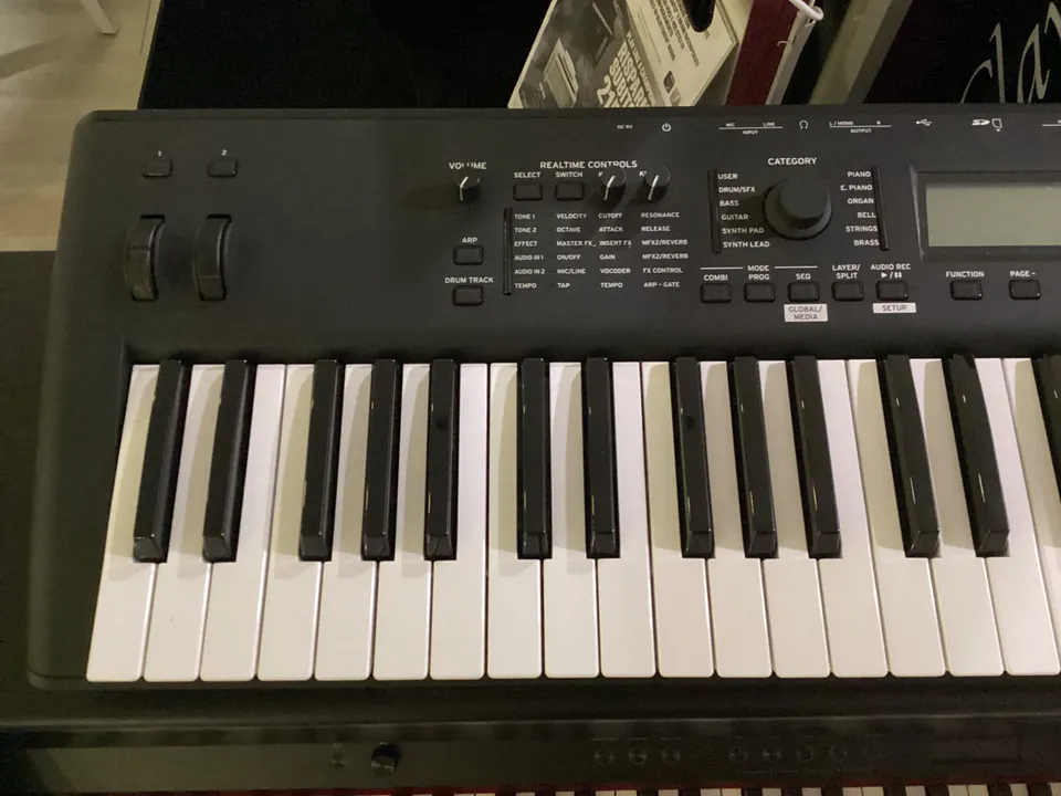 Korg Kross Tastiera Workstation Usata Occasione 61 Tasti