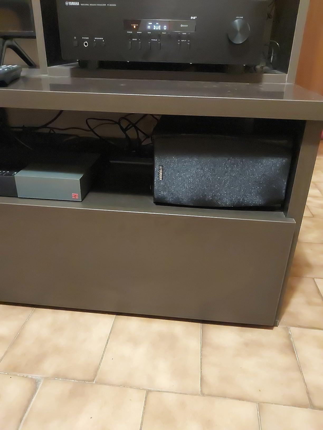 Yamaha R-S202D sintoamplificatore stereo nero Bluetooth