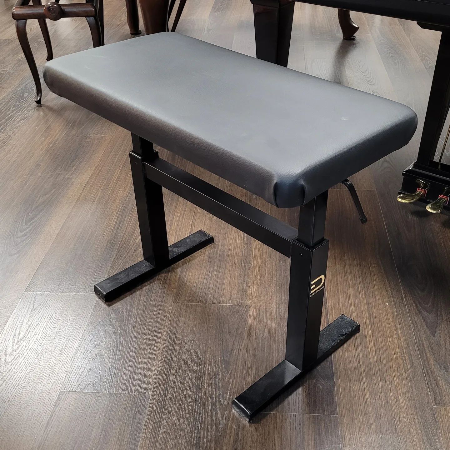 Discacciati 810LHYDR panchetta pianoforte nera idraulica
