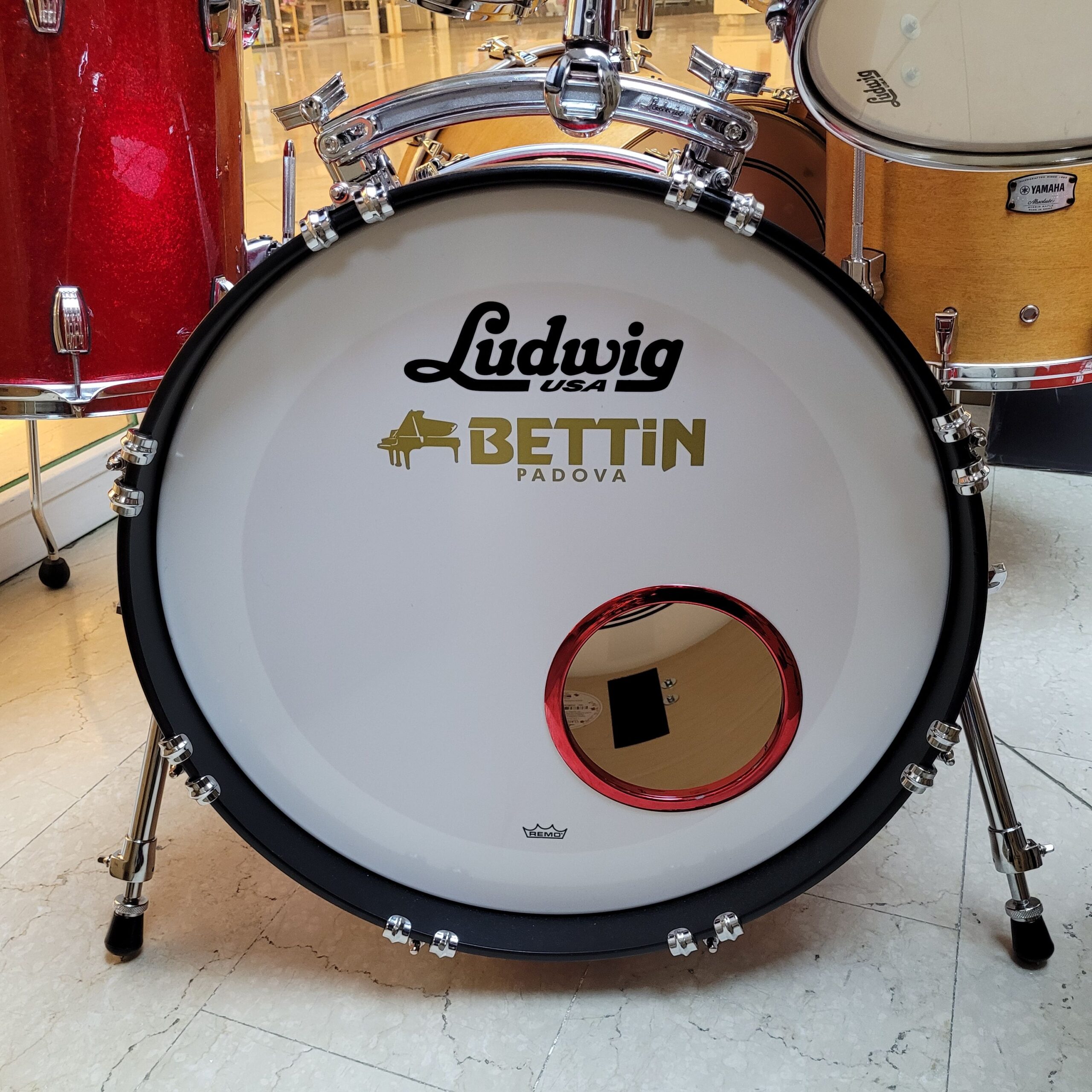 Ludwig Classic Maple batteria Downbeat 20 Red Sparkle