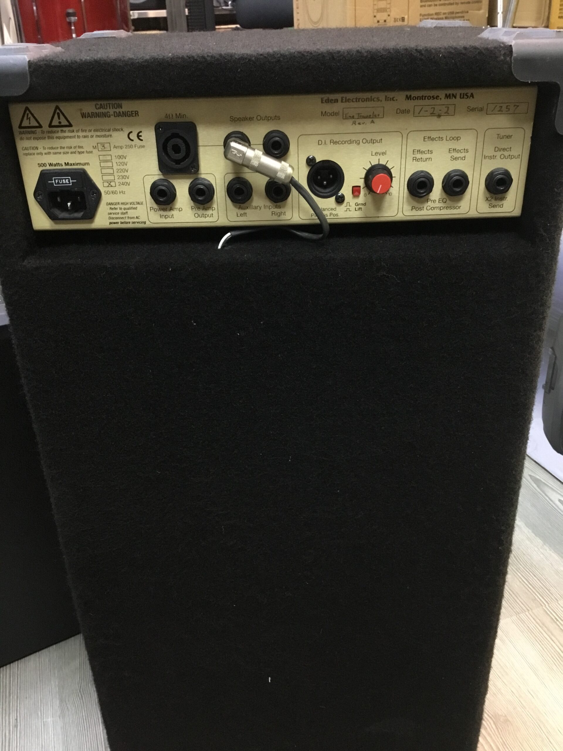 Eden Time Traveler combo basso 300W 10" occasione