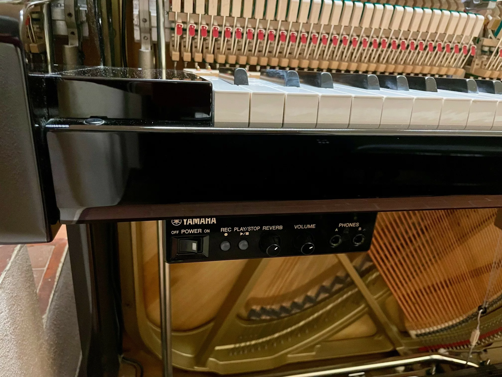 Yamaha B1 Silent Pianoforte Verticale Usato Compatto
