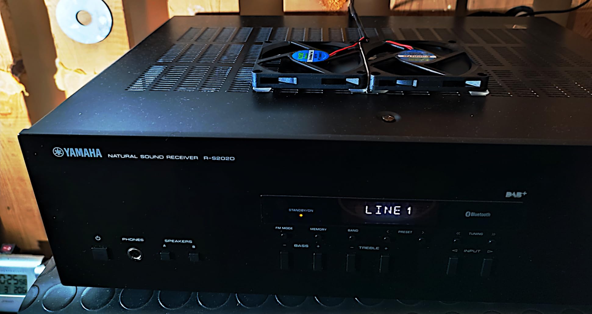 Yamaha R-S202D sintoamplificatore stereo nero Bluetooth