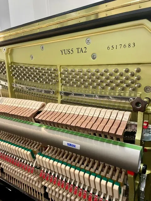 Yamaha YUS5 TransAcoustic pianoforte verticale usato nero