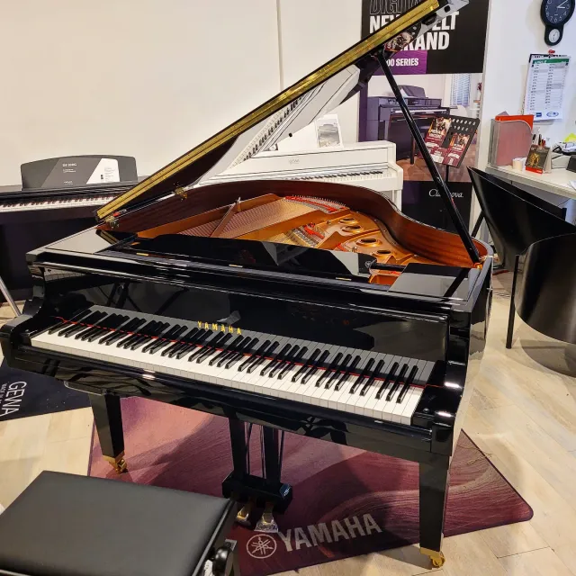 Yamaha GB1K pianoforte a coda nero lucido 151 cm