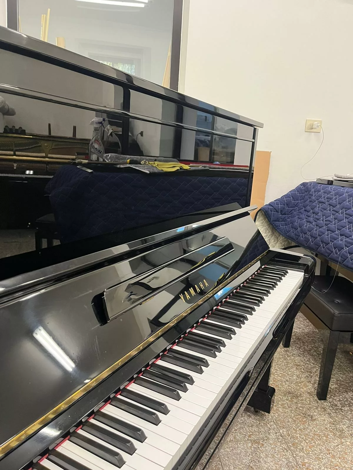 Yamaha U3 pianoforte verticale Silent usato cuffie