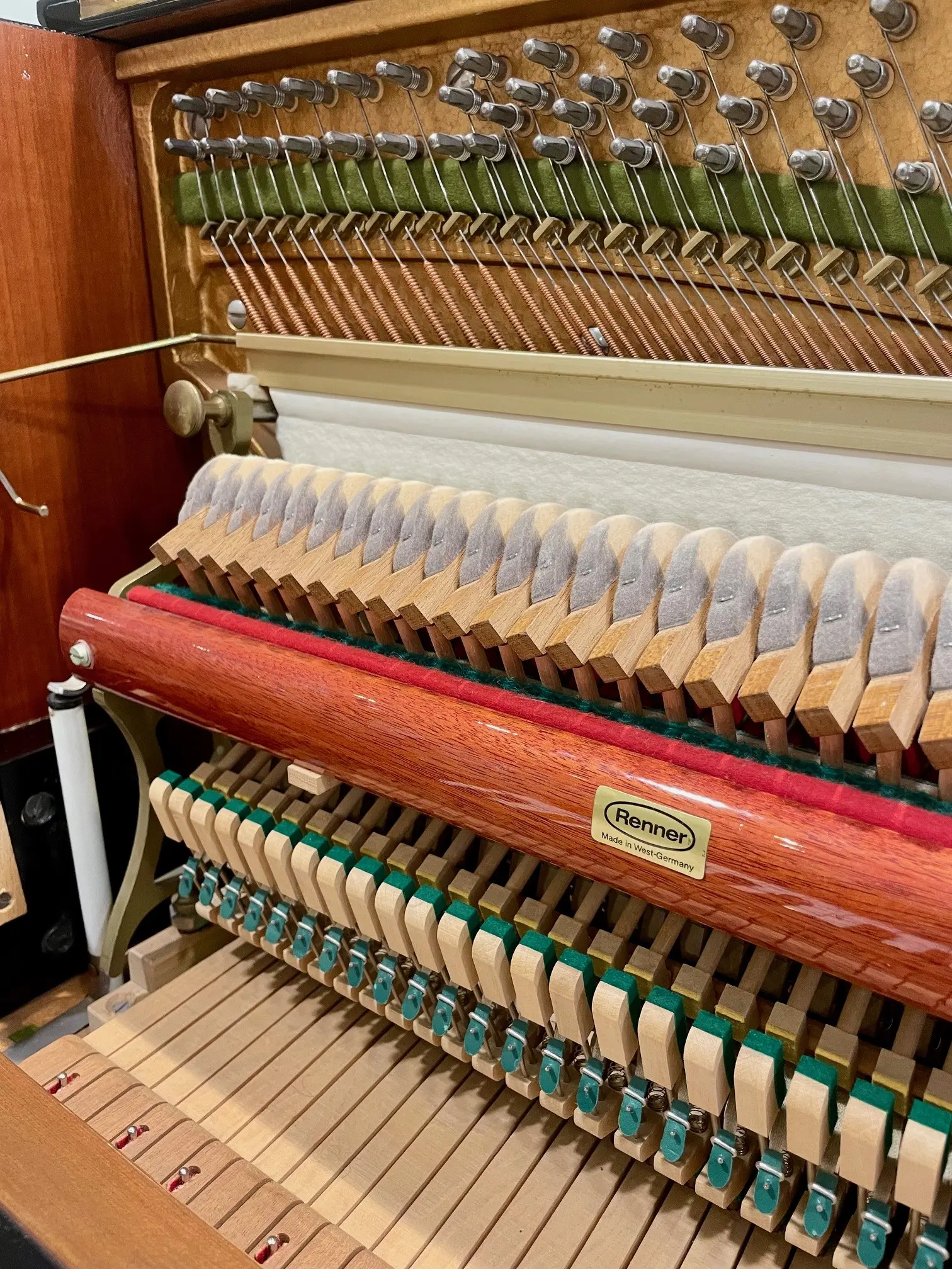 Bechstein 116 pianoforte verticale nero lucido usato