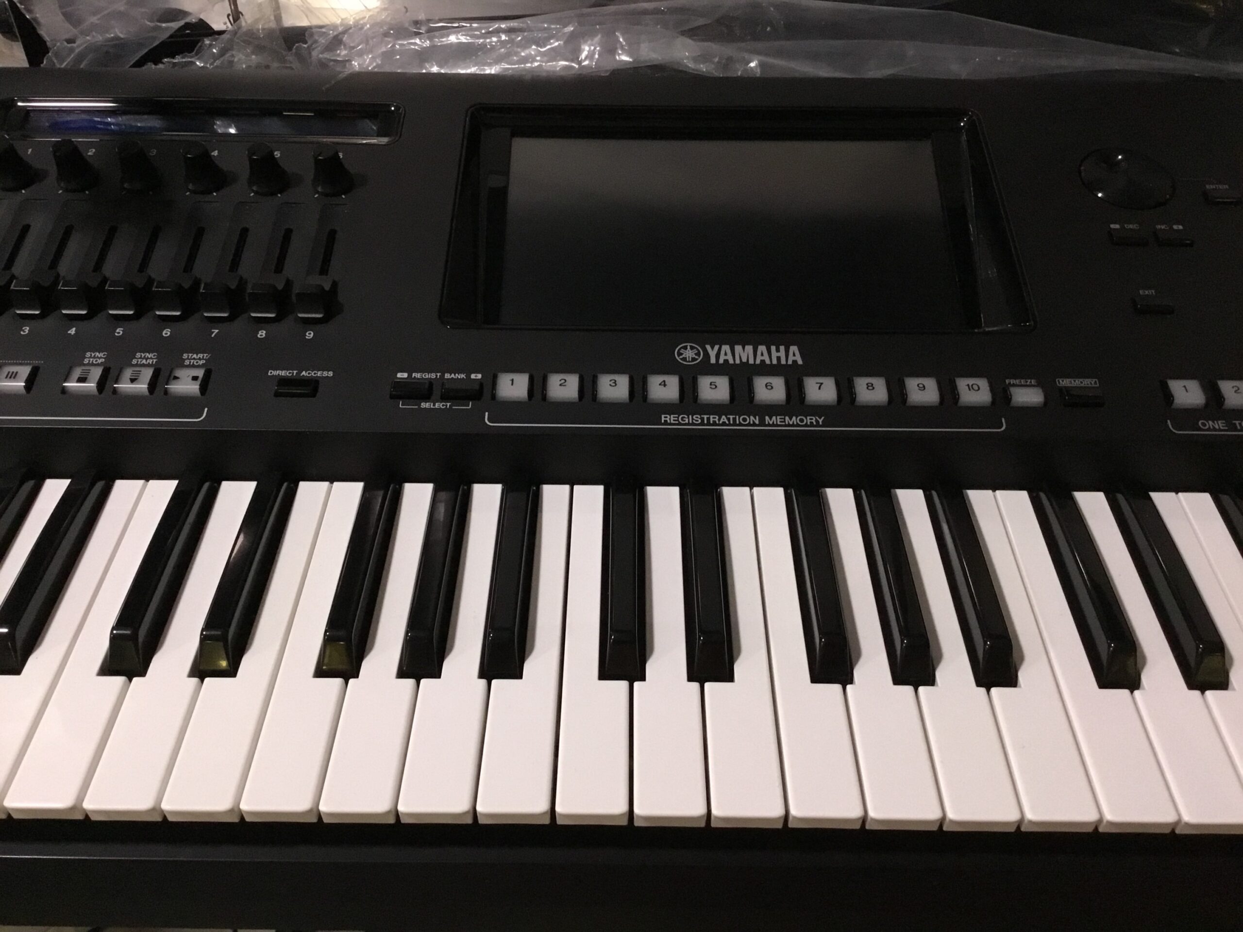 Yamaha Genos tastiera arranger 76 tasti usato
