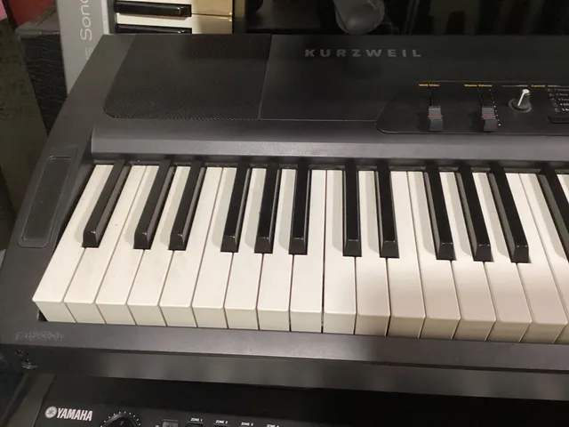Kurzweil SPS4-8 pianoforte 88 tasti usato