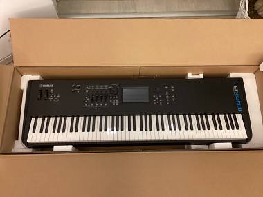 Yamaha MODX8+ sintetizzatore 88 tasti ex demo custodia