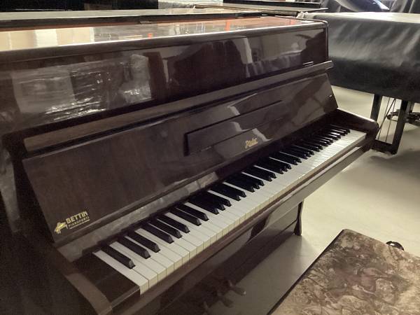Rösler Studio Pianoforte Verticale Usato 110 cm