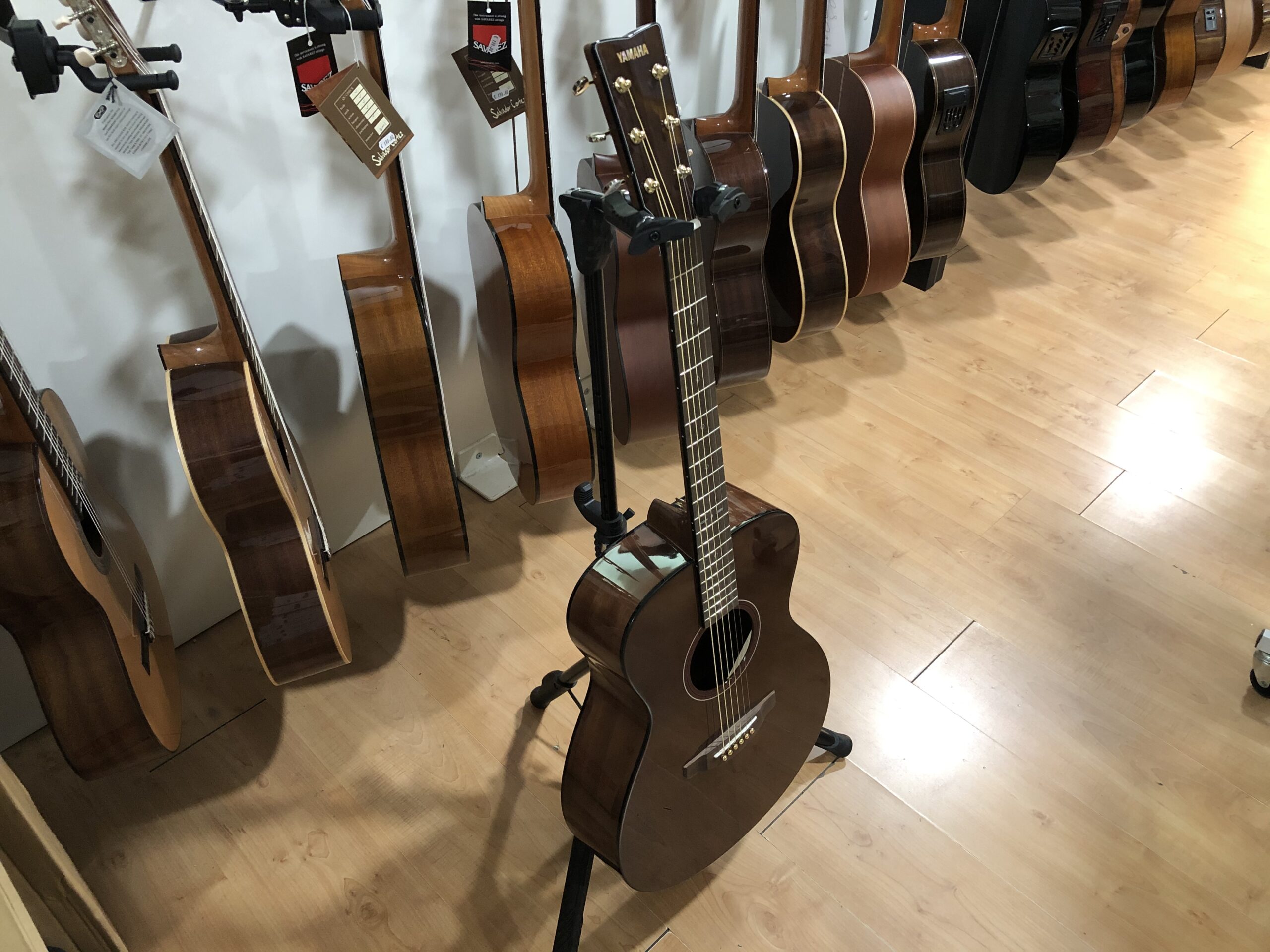Yamaha Storia III chitarra acustica elettrificata brown