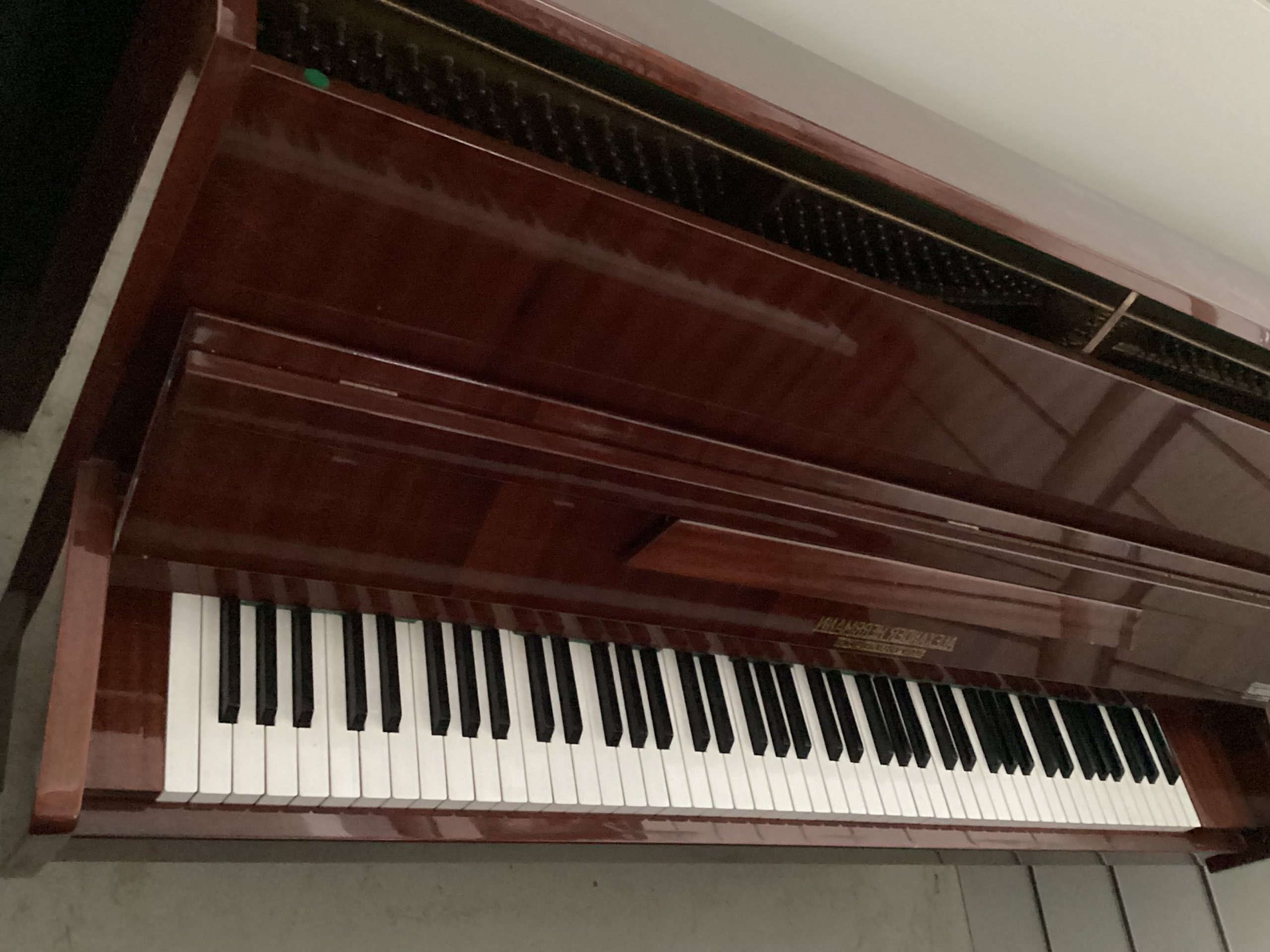 Alexander Hermann pianoforte verticale mogano usato