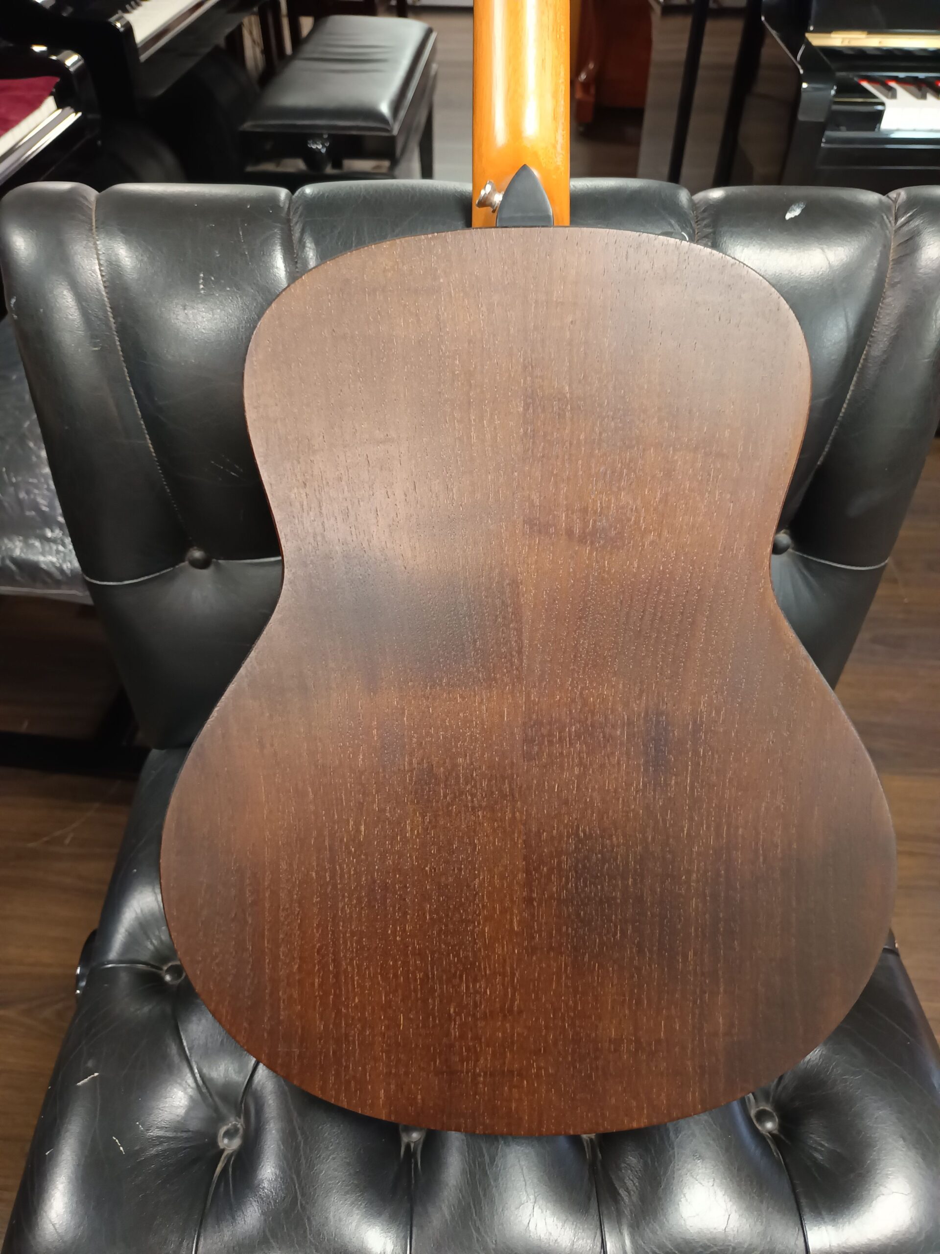 Taylor Grand Theater GTe Urban Ash chitarra ES2