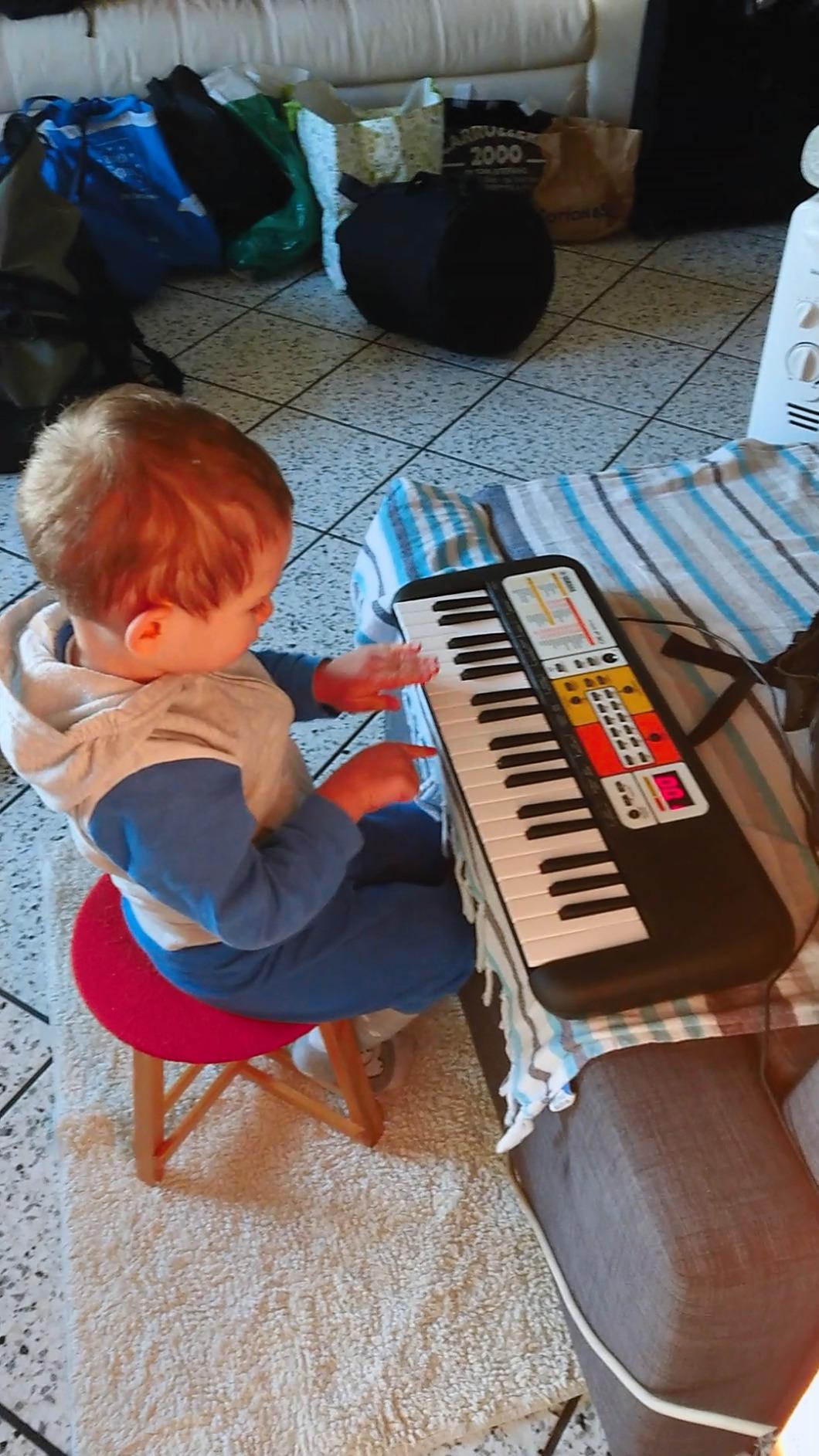 Yamaha Remie PSS-E30 Tastiera Bambini 37 Tasti Bianca Quiz