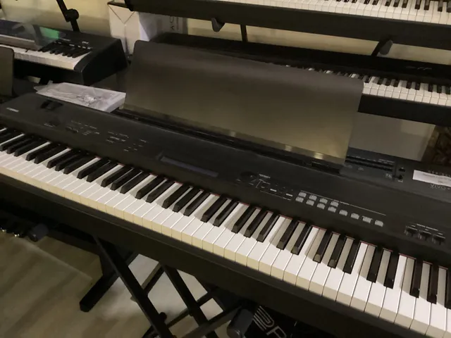 Yamaha CP40 Stage Piano Stage 88 Tasti Usato
