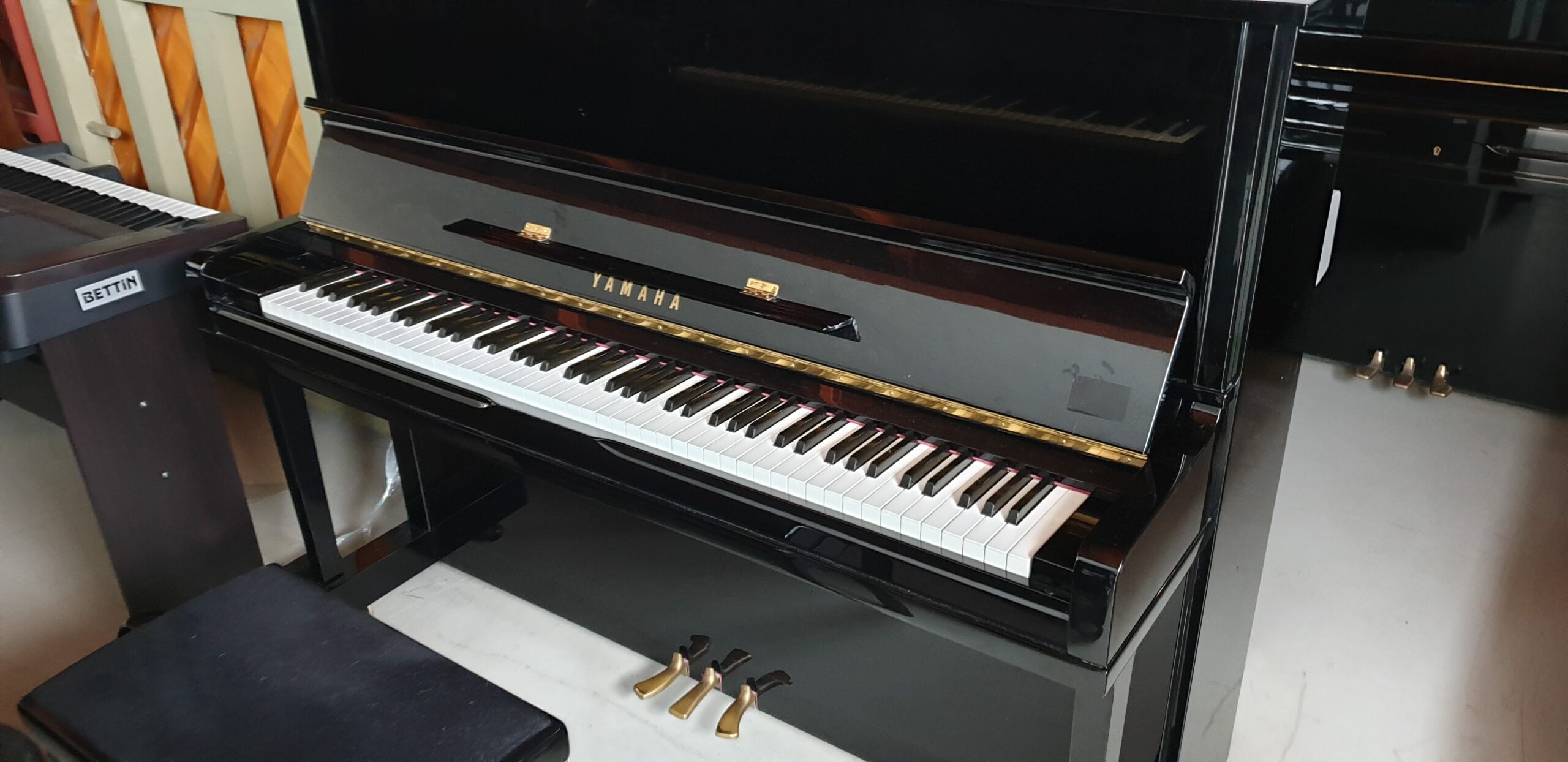 Yamaha U1 Pianoforte verticale acustico occasione usata