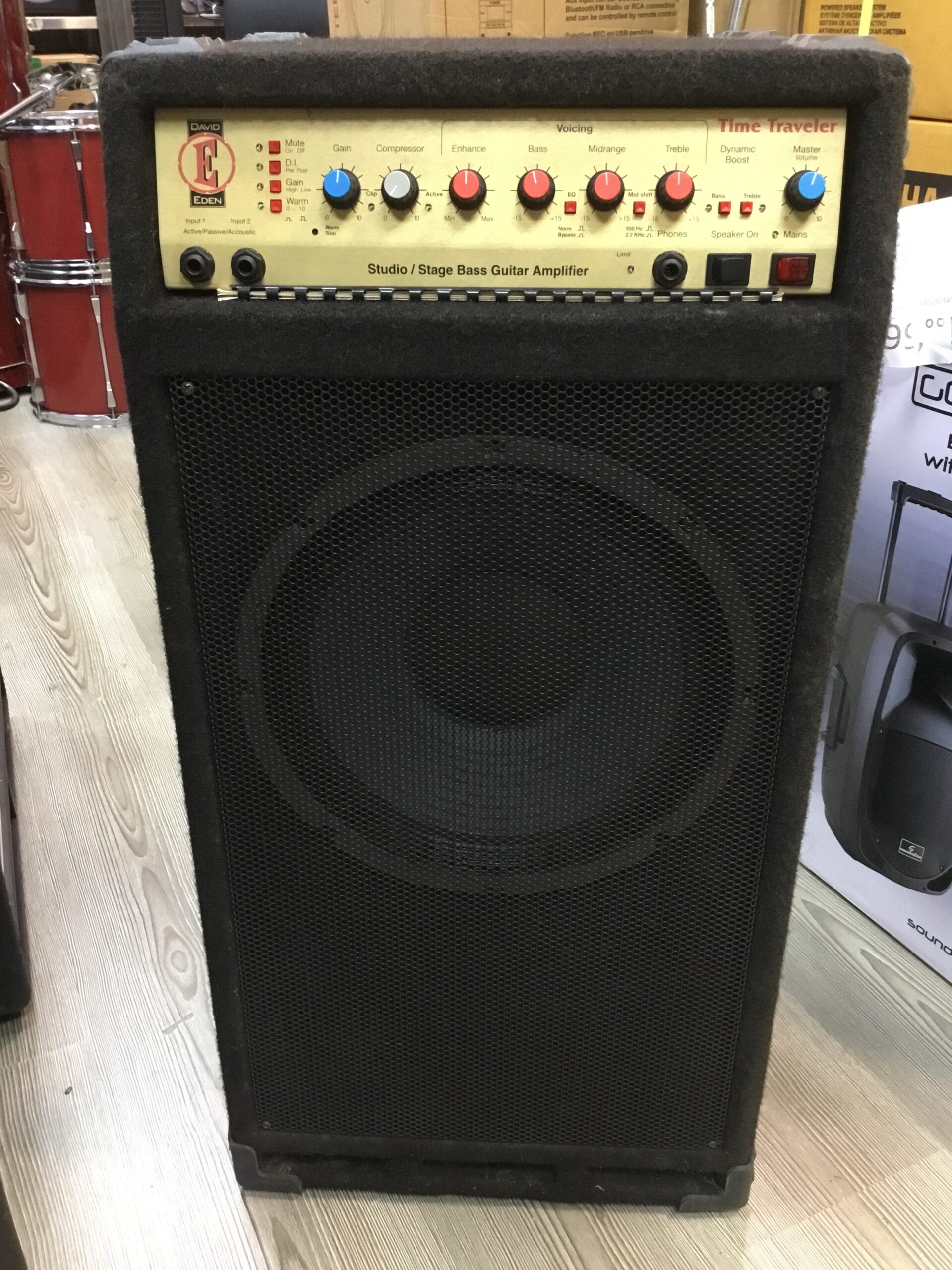 Eden Time Traveler combo basso 300W 10" occasione
