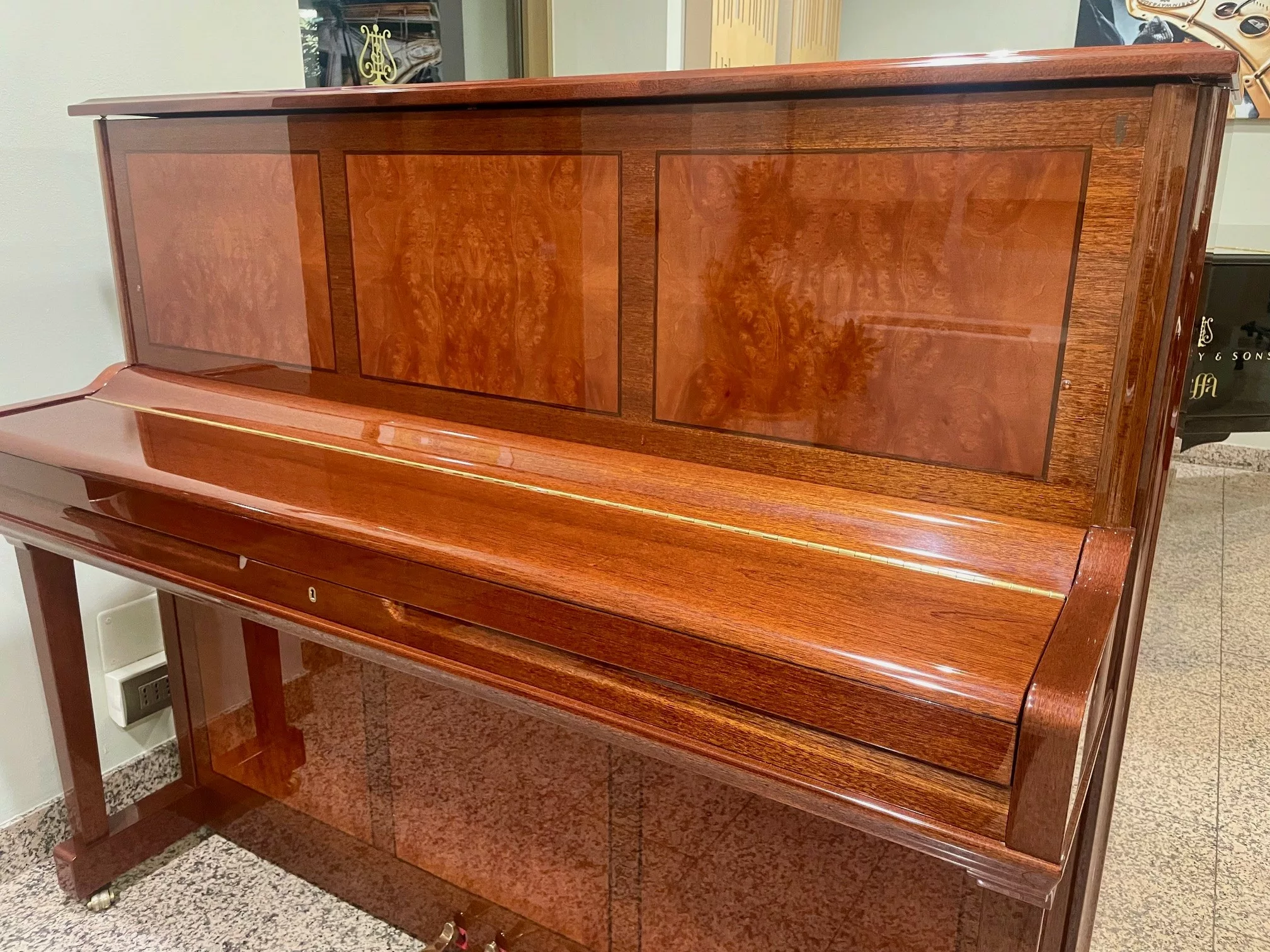 Schulze Pollmann 126 Masterpiece pianoforte verticale mogano 126 cm