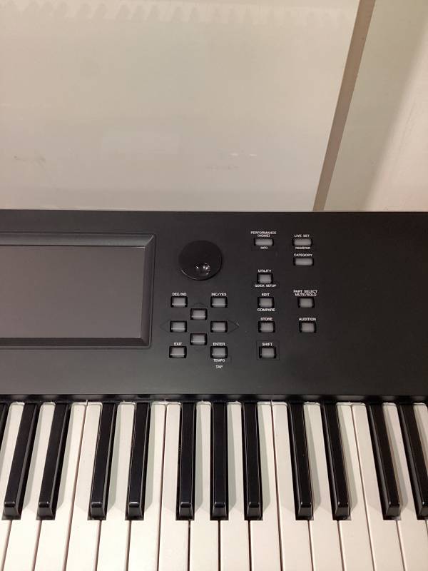 Yamaha MODX6 sintetizzatore 61 tasti usato M6